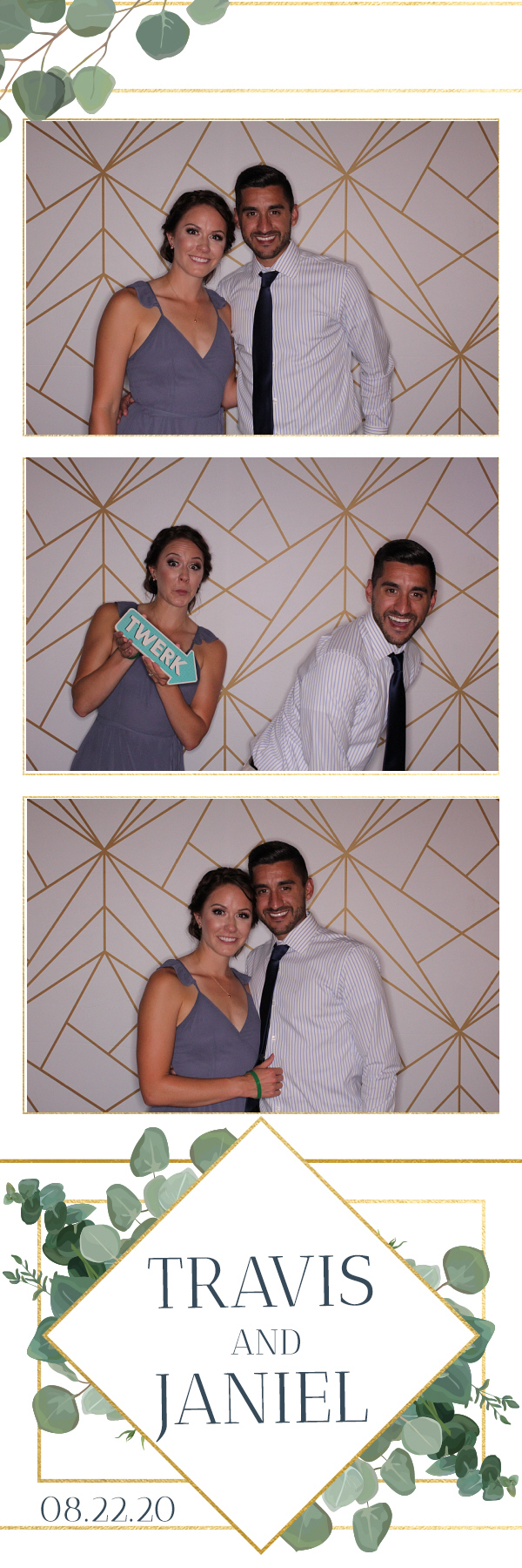 Jacquie & Dennis’ Wedding | View more photos from the event at gallery.photoboothbillings.com/u/PhotoBoothBillings/Jacquie-Dennis’-Wedding-0